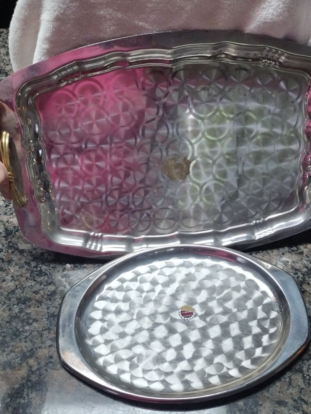 Set f 2 gently used Silver Metal Serving Tray - Elegant Patterned Home Accent